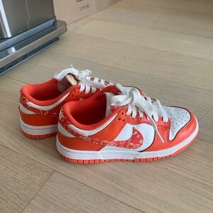 Nike dunk low orange paisley